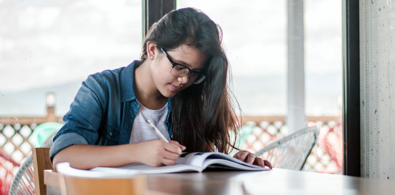 Studying words that are written the same in French and English