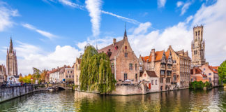 Visit Bruges during the weekend